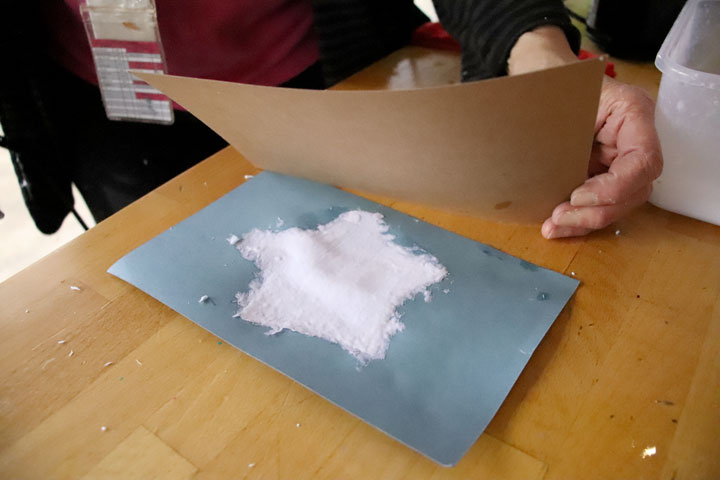 Make Recycled Paper: Here's How To Do It Yourself - PaperPapers Blog